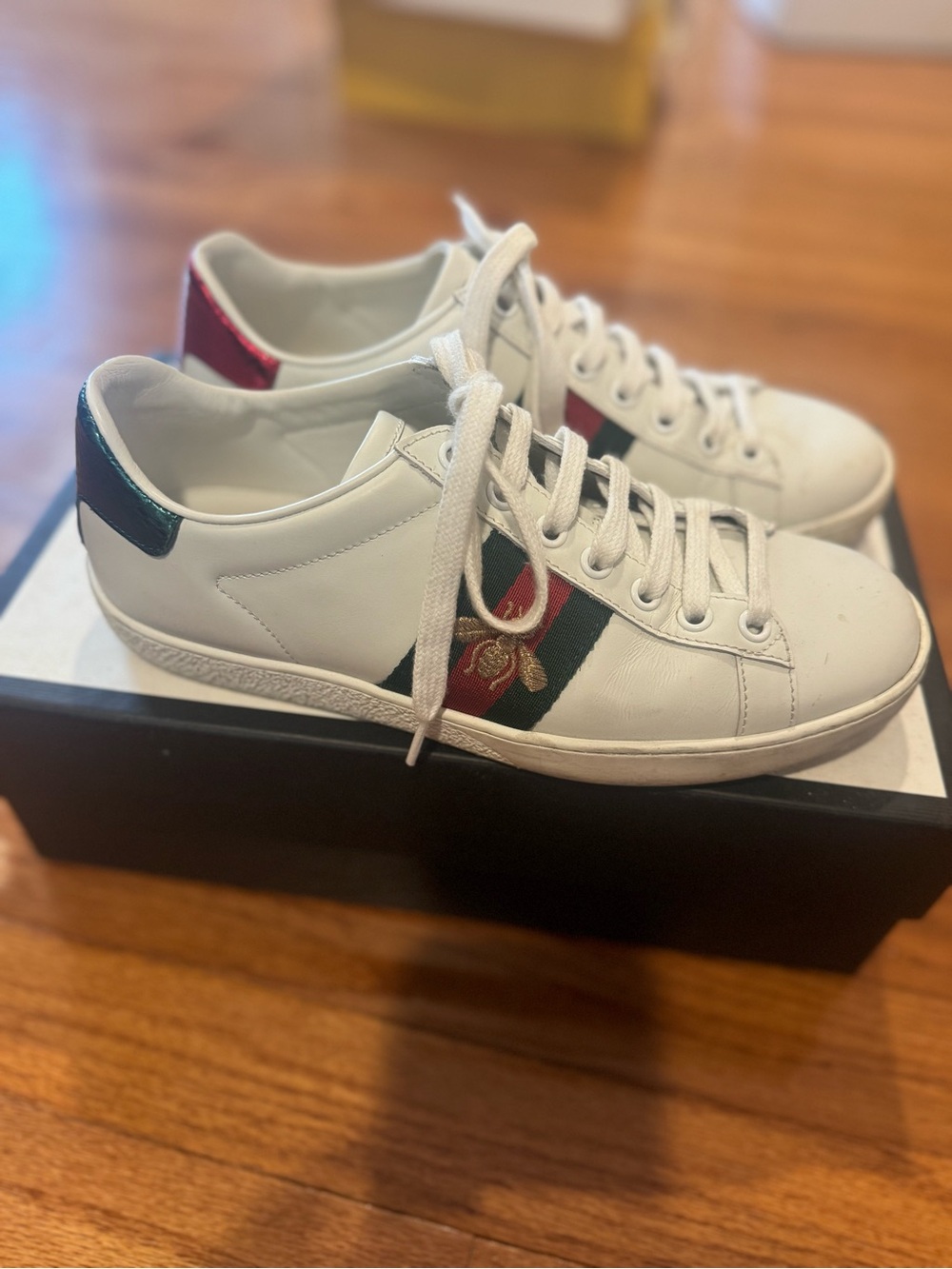 Gucci White Leather Sneakers with Classic Green and Red Stripe and Gold Bee - Picture 2 of 3